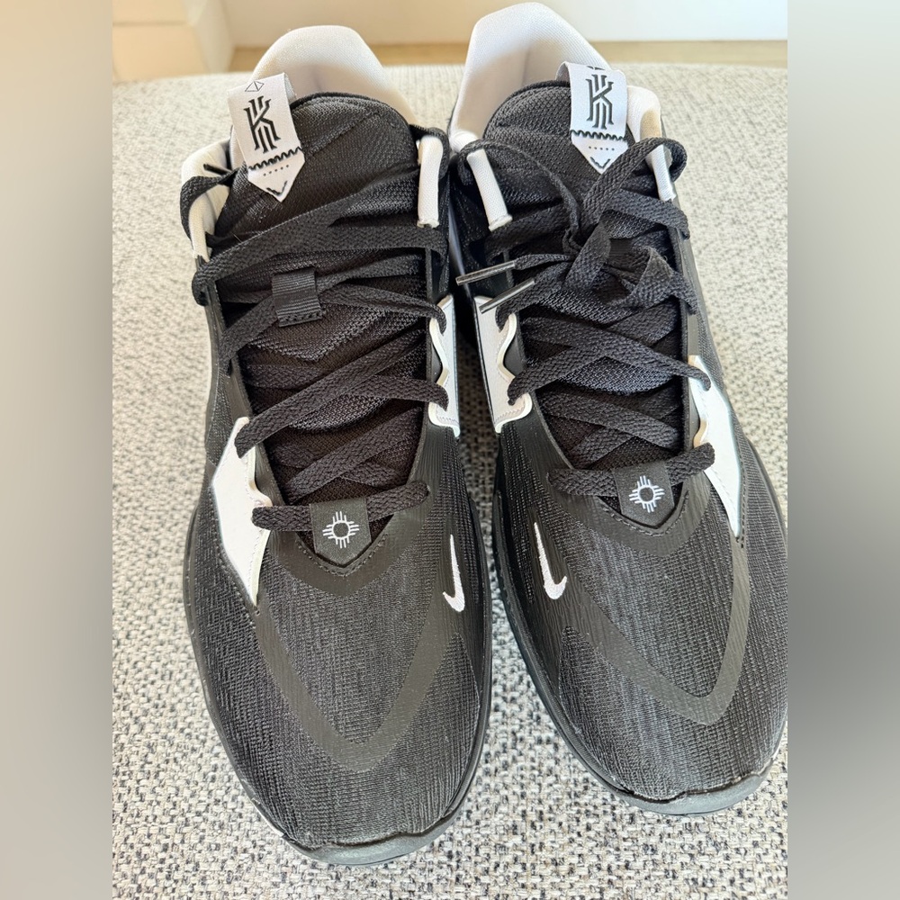 Nike Kyrie Low 5 TB Promo Basketball Shoes Black/White-White Mens 13.5 - Picture 2 of 8